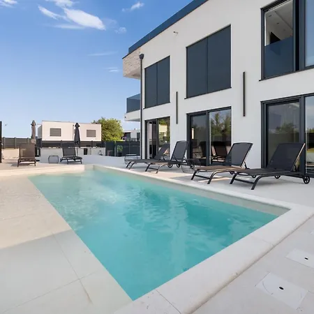 By Petar - Sun & Pool Appartement *