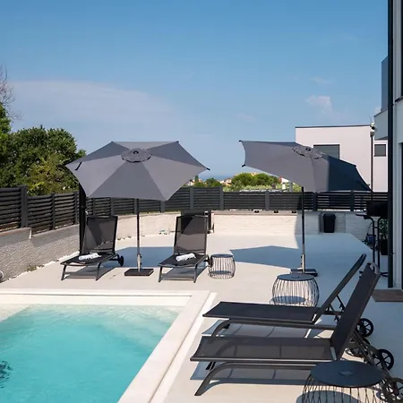 By Petar - Sun & Pool Appartement Poreč
