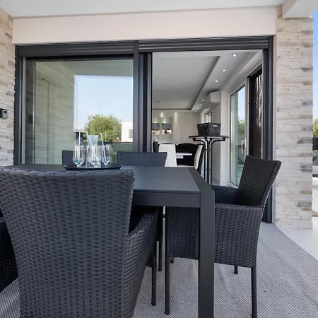 Appartement By Petar - Sun & Pool