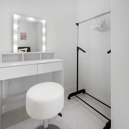 By Petar - Sun & Pool Appartement